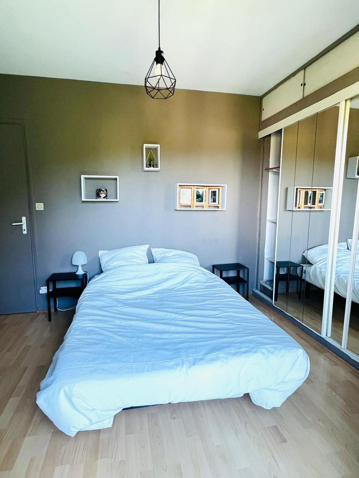 Maison Entre Lacs Et Forets Montréal La Cluse 外观 照片