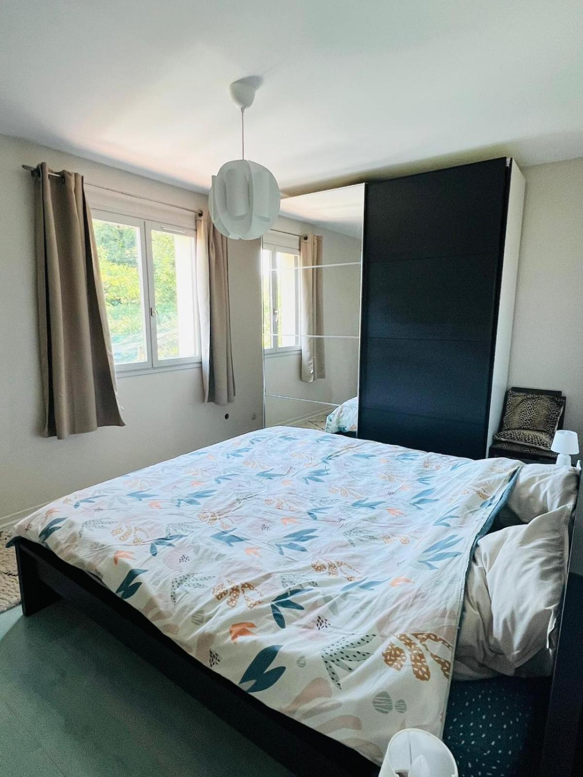 Maison Entre Lacs Et Forets Montréal La Cluse 外观 照片